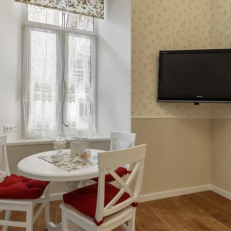 Sweet Near Opera House *