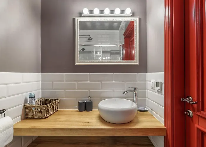 Sweet Near Opera House *